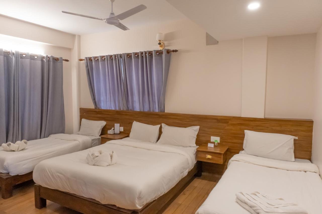 Hotel Pushkar Pokhara Dış mekan fotoğraf